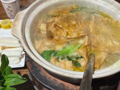-阿润打边炉·鲜切鸡煲(华漕店)