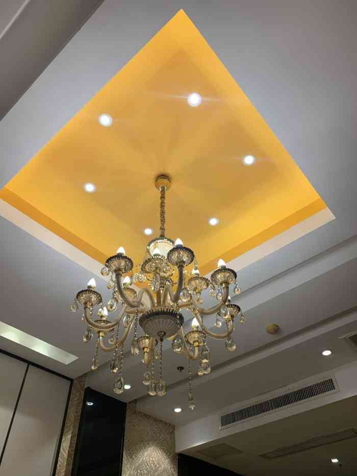 石浦大酒店(鄞州万达店)