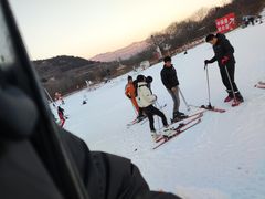 -济南卧虎山滑雪场