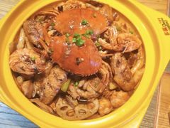 -多嘴肉蟹煲(万达店)