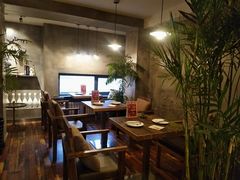 -HIGH FIVE哈福手工汉堡(桂林路店)