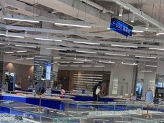 -优购镜仓(黄岛吾悦店)