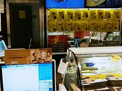 -周黑鸭(北京海淀区新中关店)