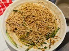 -肥肥虾庄·金牌油焖大虾(汉口城市广场店)