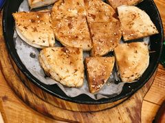 料理烤特色火烧-老东镇啤酒屋海鲜加工·蒸汽海鲜·海鲜烧烤(台东店)