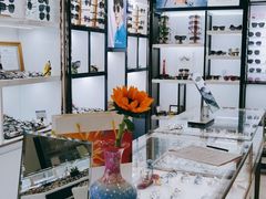-三叶眼镜城·好视力眼镜店