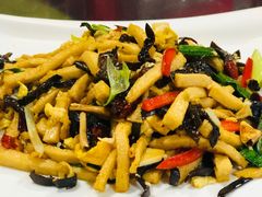 关中乱炖-天下第一面(大雁塔北广场店)
