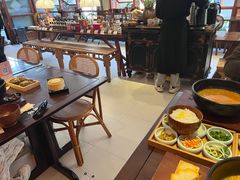 -银米·云南传统过桥米线(双廊黑金冠店)