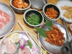 -青瓦炭韩潮烤肉(花园道店)
