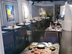 -LESCEDARS Brasserie Bistro香柏树