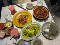 豌豆黄浸豌豆尖-半山腰·云南菜(侨福芳草地店)