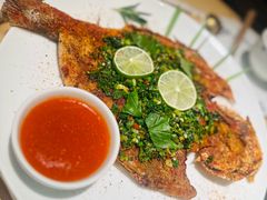 香茅草烤鲈鱼-一坐一忘云南菜(卓悦中心)