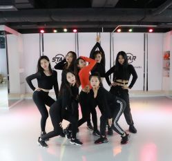 -STAR舞蹈工作室