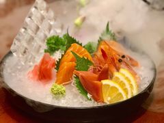 刺身盛盒（三文鱼、白极贝）-桃太郎创作料理(大坪店)