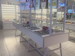 -J-Color眼镜·蔡司·依视路授权店(槐房万达广场店)