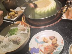 -得意咚瓜·顺德鱼生·冬瓜火锅(深圳首店)