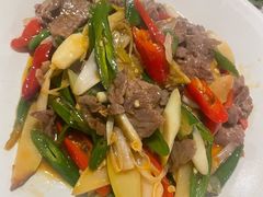 酸木瓜炒牛肉-紫滇源云南生态菜(丹凤街店)
