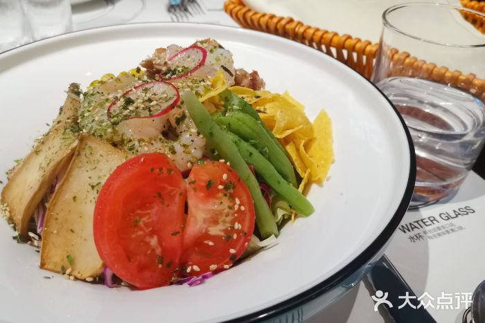 西堤牛排(龙德广场店)鸡肉大虾鲜蔬波奇碗图片