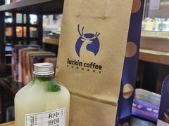 -瑞幸咖啡(凯德龙之梦莘庄店)