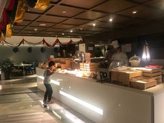 -上海滴水湖皇冠假日酒店