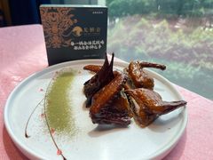 炸乳鸽-龙鲜会·澳门生鲜火锅(诚品店)