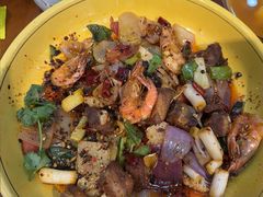 -休记光头香辣蟹干锅(绵竹店)