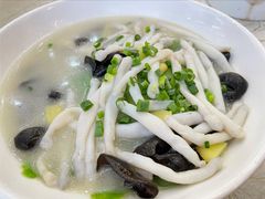 凉瓜木耳浸沙虫-轩记海鲜餐厅·四十五年老字号·经典粤菜(西区彩虹店)