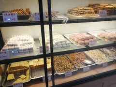 面包甜点陈列柜-起士林(荣安大街店)
