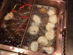 -老牌坊云南鱼豆花火锅(嵩山店)