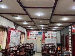 -湖南人家湘菜馆(镇江路店)