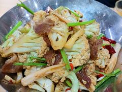 小炒肉干锅有机花菜-潮粤府(南翔店)