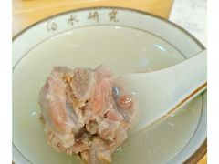 例汤-狮头牌卤味研究所·卤味饭(花城汇南区店)