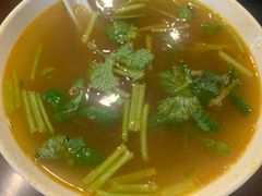 咖喱牛肉汤-东泰祥生煎馆(陕西南路店)