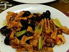 滑溜肉片-添福来墨鱼饺子 · 海鲜东北菜(大连星海·黄浦路店)