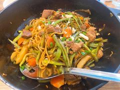 顶级牛焖腩面-金豆角砂锅焖面(安贞店)