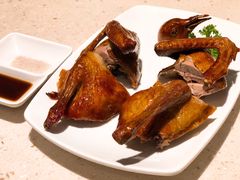 脆皮烧乳鸽-御宝轩(益丰·外滩源店)