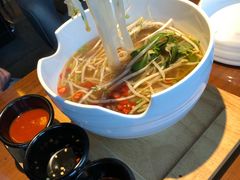 -The ROOF (通盈中心店)