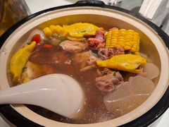 -江城小馆陕南妈妈菜·全球旅行餐厅(钟楼店)