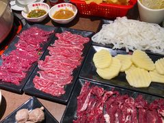 吊龙伴-幸运牛汕头小黄牛牛肉火锅(梅林店)
