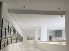 -罗红摄影艺术馆