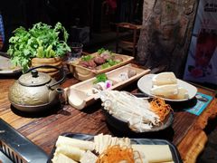 -老牌坊云南鱼豆花火锅(嵩山店)