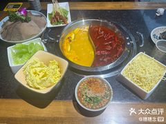 -蓉城老院十一年川味老火锅(中南店)