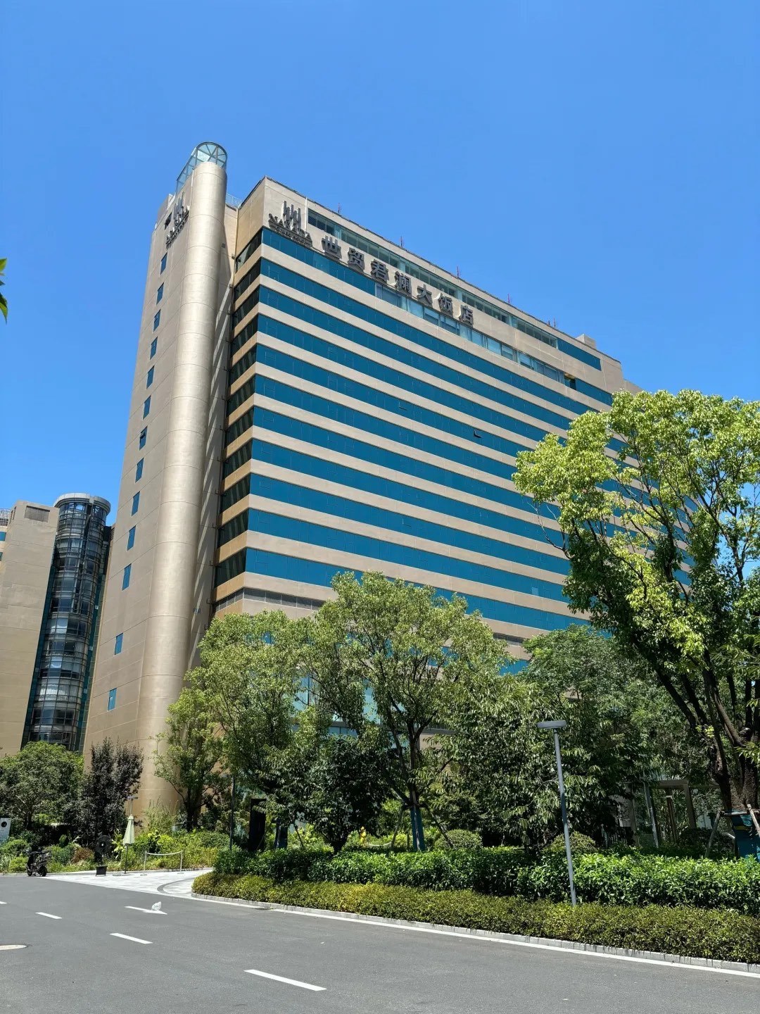 人情薄似云,风景疾如箭