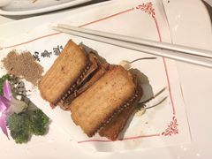 -LuOne凯德晶萃广场(徐家汇路店)