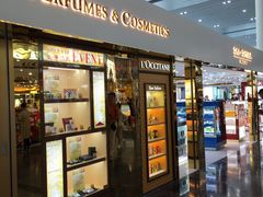 -中免(澳门机场免税店)