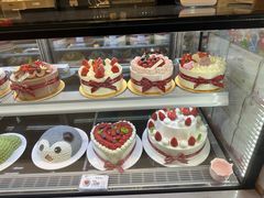 -花花卷卷·鲜食蛋糕(静安久光百货店)