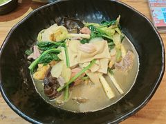-万记麻辣烫国展总店