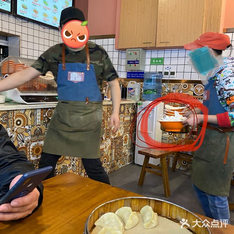 这次来，专门来拍照评论的。说实话，老板