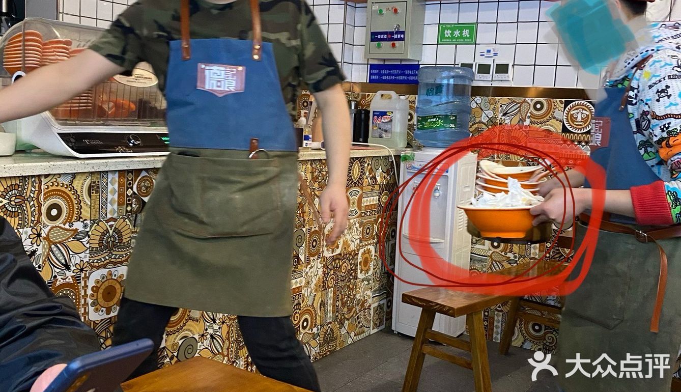 这次来，专门来拍照评论的。说实话，老板