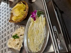 -朱光玉火锅馆(龙阳广场店)